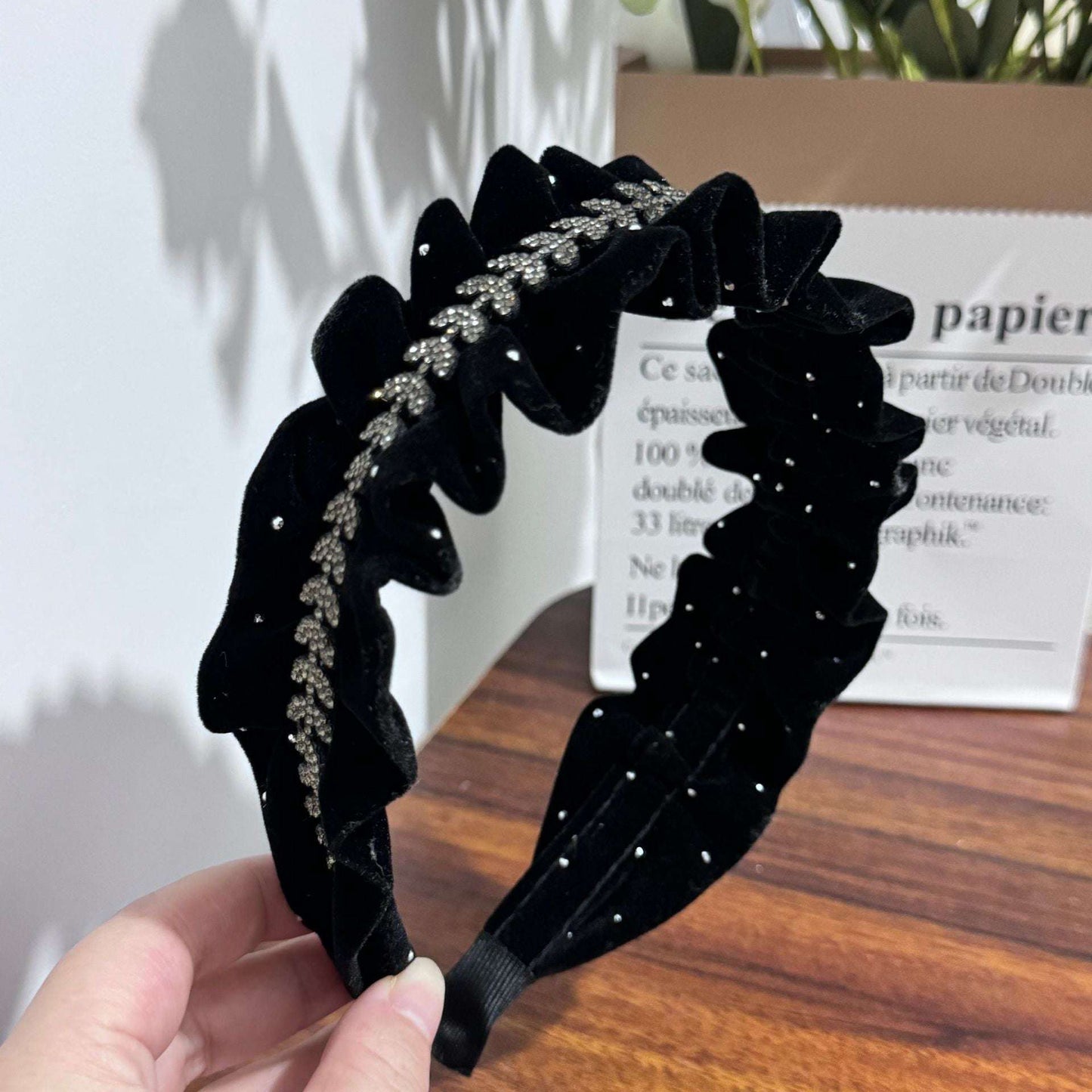 Headband High Skull Top Retro Black Full Diamond Broken Hair Black Velvet Wheat O1CN01PENLZ21D64lA0XMS5-2218691750166-0-cib-_14