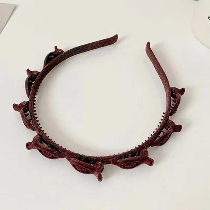 Stylish finishing hair clip designed for broken hair with a chic design in dark burgundy