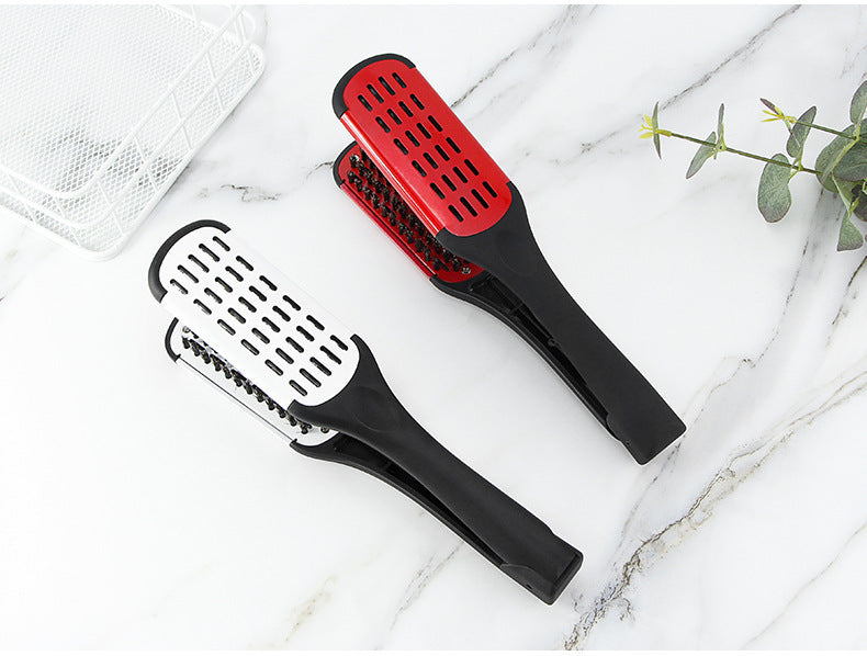 Professional hairdressing clamp comb with bristles in red and white for effective styling