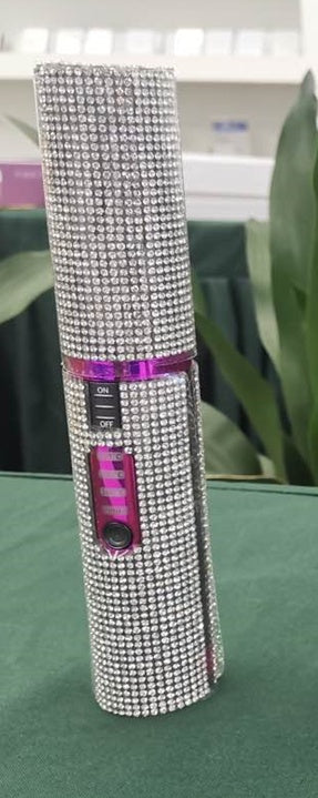 USB hair straightener for travel with rhinestone-studded casing and on off switch
